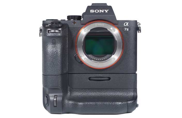 Sony Alpha 7 II Gehäuse Body + Batteriegriff VG-C2 - gebraucht